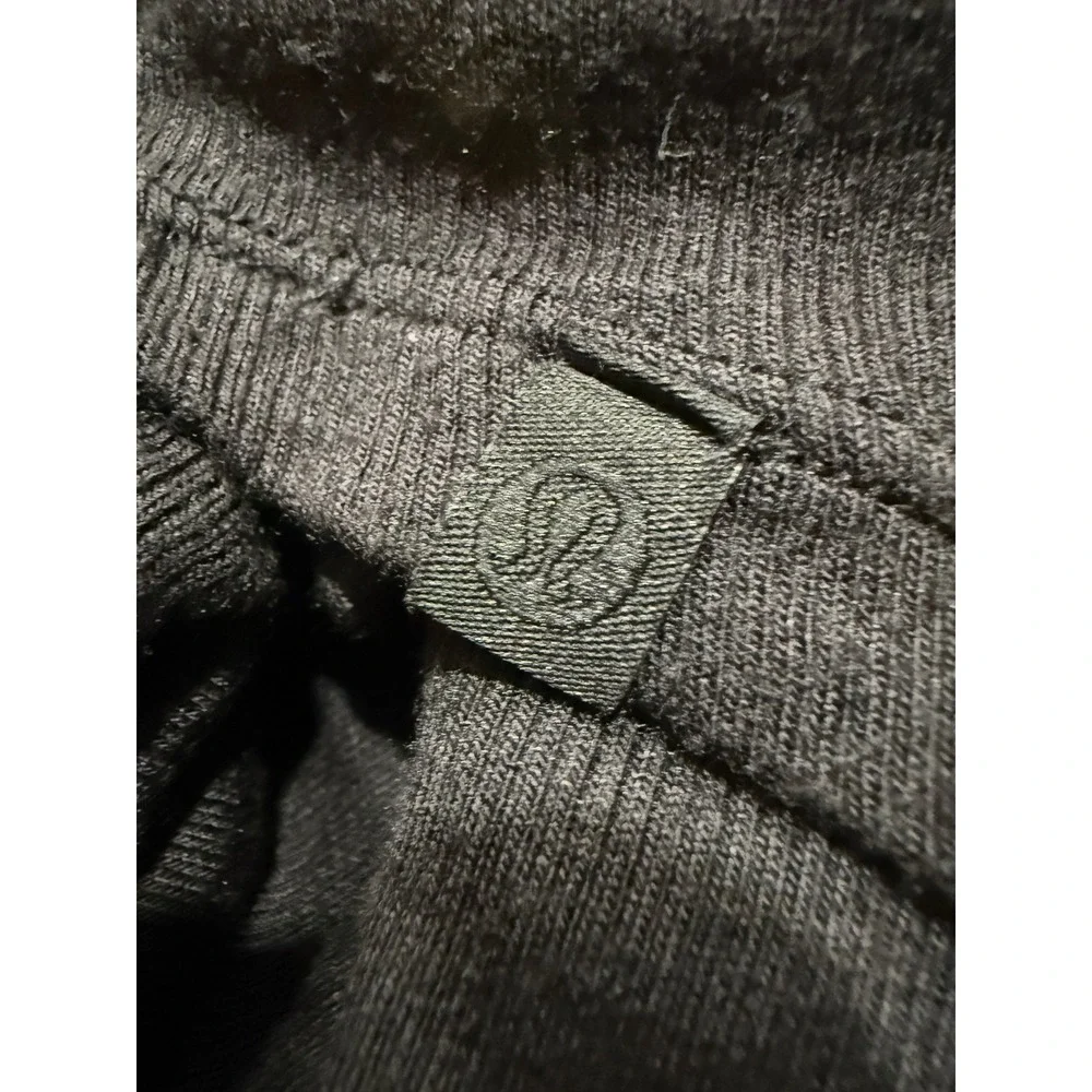 Lululemon Dark Gray‎ Ribbed Short Sleeve Fitted Top Athleisure Casual
